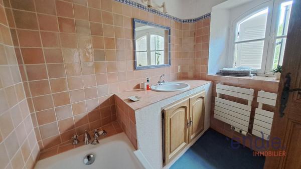LORGUES appartement F4 Chateau de Mappe