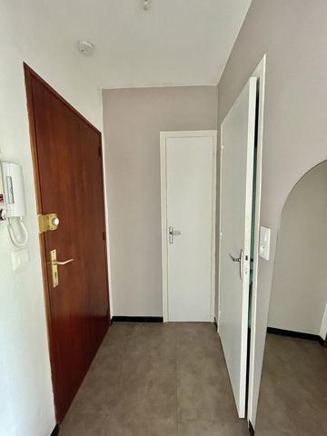 Appartement
                                                                                                                                                                                                                                                                                                                        1 pièce(s)                                                                                                                                                                                                                                                                                                                              25.01  m²