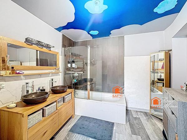 Maison 5 pièces 180 m² avec dépandances