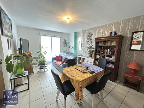 Appartement à vendre 2 pièces 53m² Saint-Just-en-Chaussée (60130)