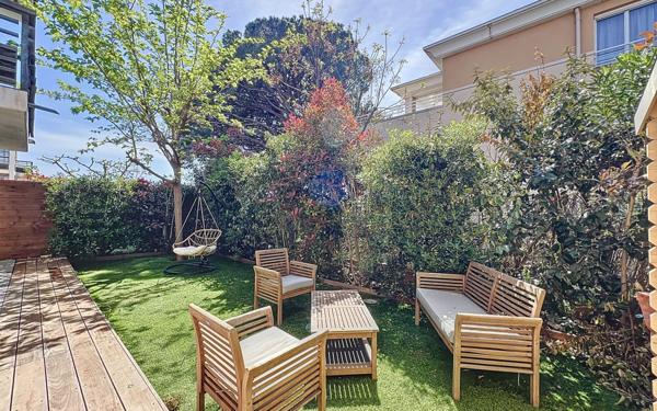 Appartement à vendre    3 pièces • 70 m2 Fréjus