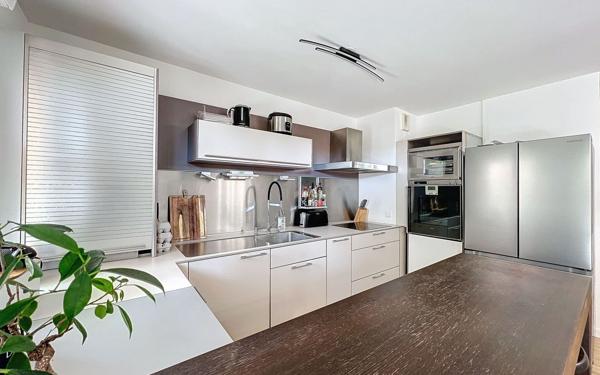 Appartement à vendre    3 pièces • 70 m2 Fréjus