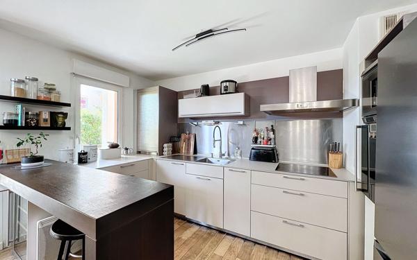 Appartement à vendre    3 pièces • 70 m2 Fréjus