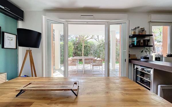 Appartement à vendre    3 pièces • 70 m2 Fréjus