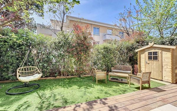 Appartement à vendre    3 pièces • 70 m2 Fréjus