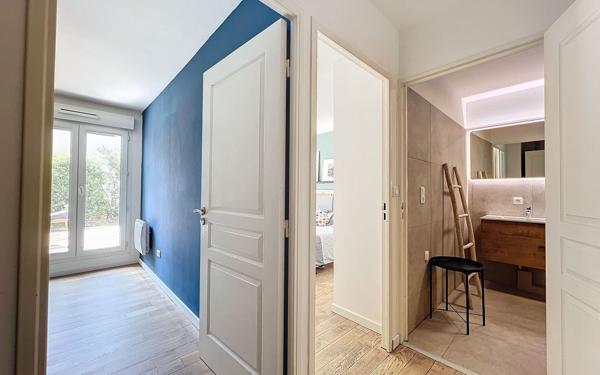 Appartement à vendre    3 pièces • 70 m2 Fréjus