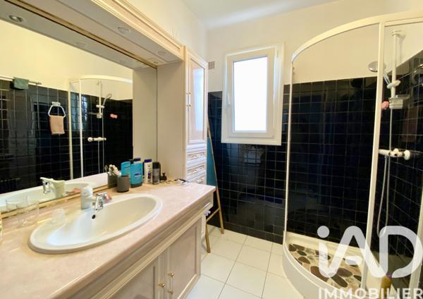 Maison à vendre 4 pièces 105 m² Équemauville