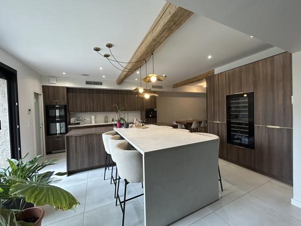 Agen (47000) MAISON 160 M2 AVEC 3 CHAMBRES ET JARDIN