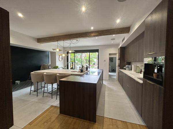 Agen (47000) MAISON 160 M2 AVEC 3 CHAMBRES ET JARDIN