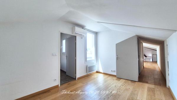 Appartement T5 - 155 m² habitables avec terrasse, parking et garage, dernier étage avec ascenseur