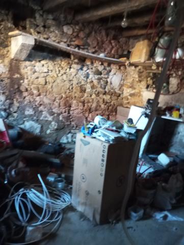 Yenne (73170) SUR 870 M² DE TERRAIN GRANGE DE 120 M²