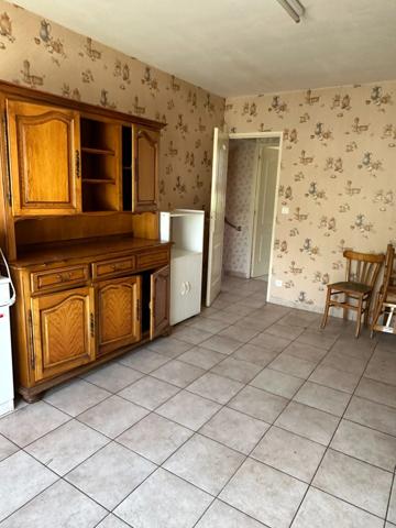 Bel ensemble immobilier axe SEMUR -EPOISSES composé de 2 maisons.