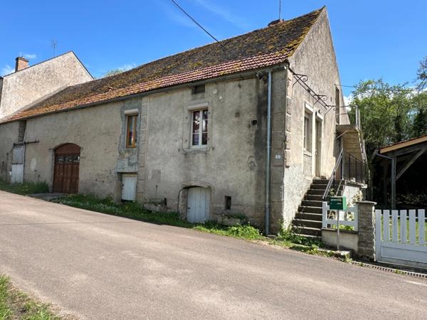 Bel ensemble immobilier axe SEMUR -EPOISSES composé de 2 maisons.