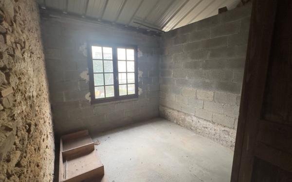 Maison à vendre    7 pièces • 195 m2 Saint-Yrieix-la-Perche