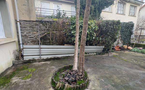 Maison à vendre    7 pièces • 195 m2 Saint-Yrieix-la-Perche