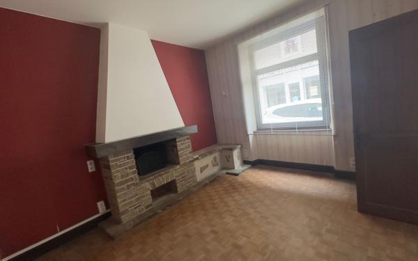 Maison à vendre    7 pièces • 195 m2 Saint-Yrieix-la-Perche