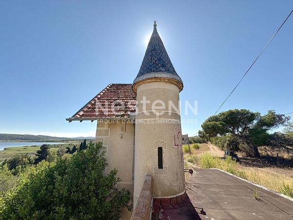 Grande propriété de 1.2 ha à rénover avec vue exceptionnelle sur l'étang, le village pittoresque de Bages et les Pyrénées Narbonne