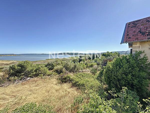 Grande propriété de 1.2 ha à rénover avec vue exceptionnelle sur l'étang, le village pittoresque de Bages et les Pyrénées Narbonne