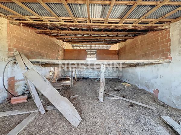 Grande propriété de 1.2 ha à rénover avec vue exceptionnelle sur l'étang, le village pittoresque de Bages et les Pyrénées Narbonne