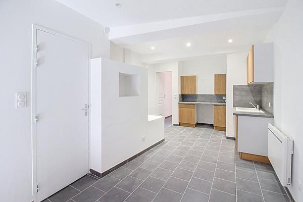 A VENDRE ! Appartement Draguignan studio de 30 m² avec une grande terrasse