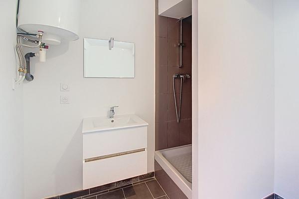 A VENDRE ! Appartement Draguignan studio de 30 m² avec une grande terrasse