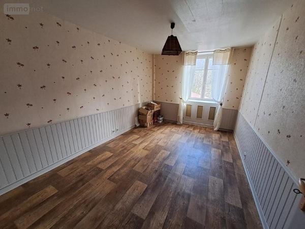 Maison à vendre à Saint-Flour dans le Cantal (15100), ref : 044/1235