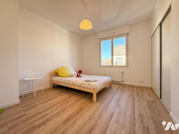 ORVAULT PETIT CHANTILLY - Maison de 136 m² entièrement rénovée avec jardinet et garage