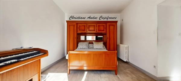Saint Bonnet de Joux. Investissement locatif. Maison avec locataire en place, 3 pièces, 70 m², avec cour, sur terrain de 191 m²