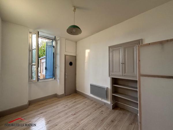 APPARTEMENT - Appartement de type 2 qui se compose ...