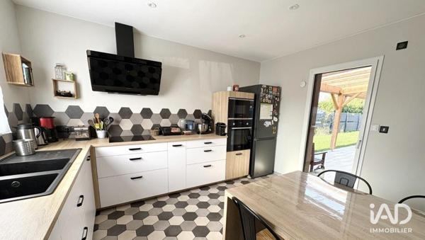 Maison à vendre 6 pièces 131 m² Commelle-Vernay
