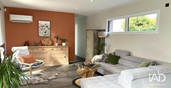Maison à vendre 6 pièces 131 m² Commelle-Vernay