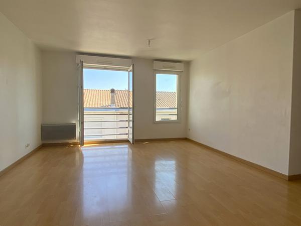 BORDEAUX CHATRONS - Appartement Bordeaux 2 pièces avec place de parking