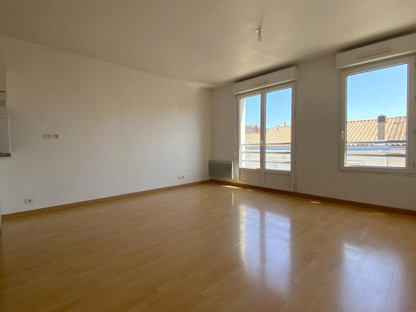 BORDEAUX CHATRONS - Appartement Bordeaux 2 pièces avec place de parking