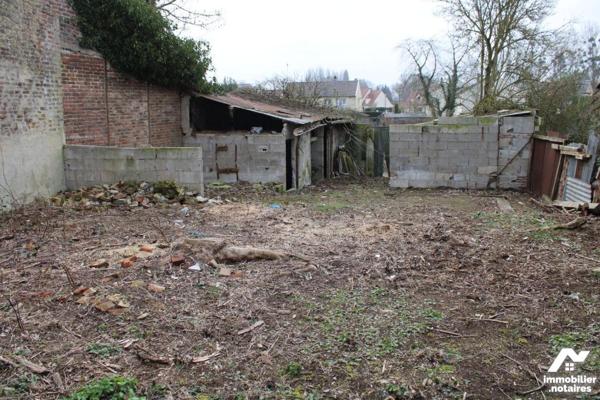 A vendre terrain à bâtir d'une superficie de 414m², à proximité du centre bourg dans ruelle tra...