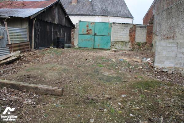 A vendre terrain à bâtir d'une superficie de 414m², à proximité du centre bourg dans ruelle tra...