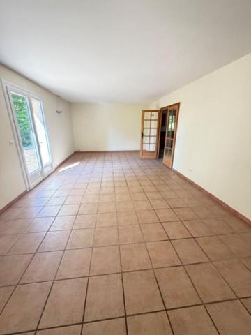 PROCHE DE SARLAT MAISON SANS VIS-À-VIS