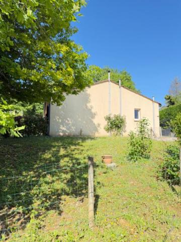 PROCHE DE SARLAT MAISON SANS VIS-À-VIS