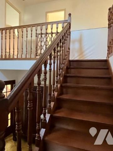 Maison non mitoyenne sur sous sol 