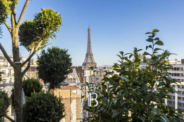 Paris 16ème, Appartement 2 Chambres -  296 m² à vendre