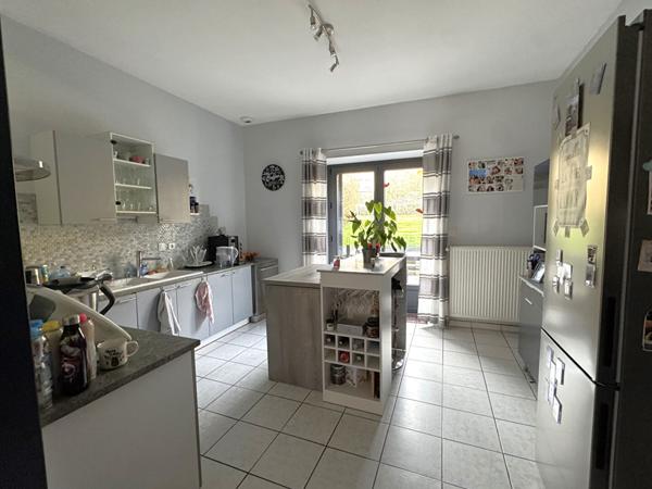 Maison - 6 pièces - 216 m²