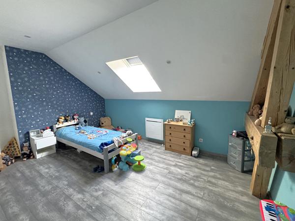 Maison - 6 pièces - 216 m²