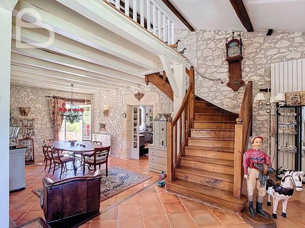 Villeréal (47210) Spacieuse maison quercynoise avec piscine et dépendance