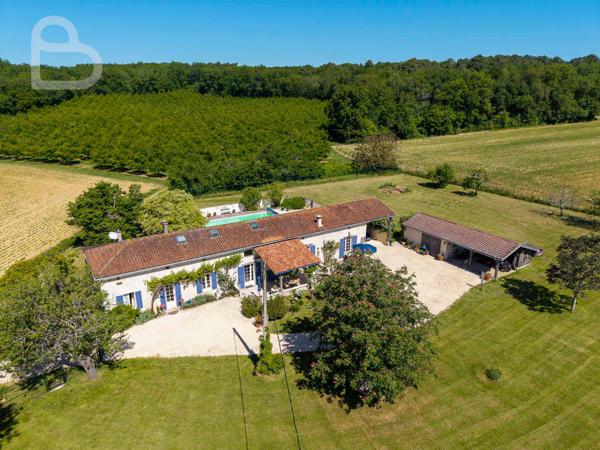 Villeréal (47210) Spacieuse maison quercynoise avec piscine et dépendance