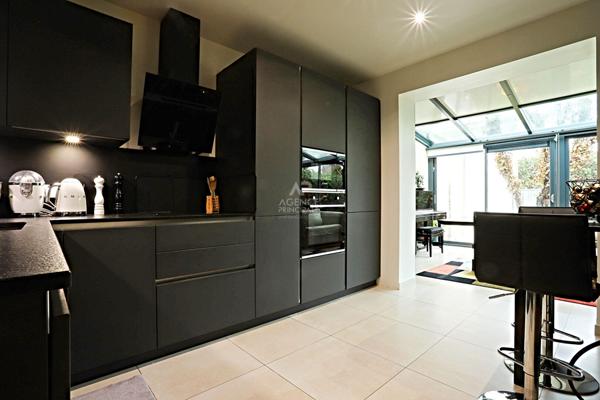 Maison Nanterre 5 pièce(s) 132 m2 €925 000 ** - Référence 15265