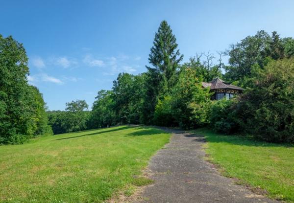 INVESTISSEMENT LOCATIF – DOURDAN – Résidence EHPAD René Legros – 7,08 % de rentabilité