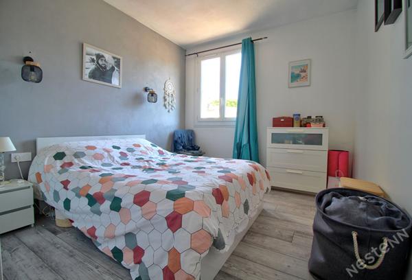 AGEN SUD - Appartement lumineux et fonctionnel de 81 m² avec balcon et garage dans une résidence sécurisée.