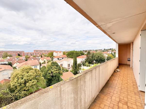 Appartement  meublé T3 Balcon et BOX fermé - Cote Pavée
