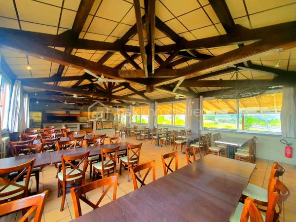 Local d activites de 229,97 m²