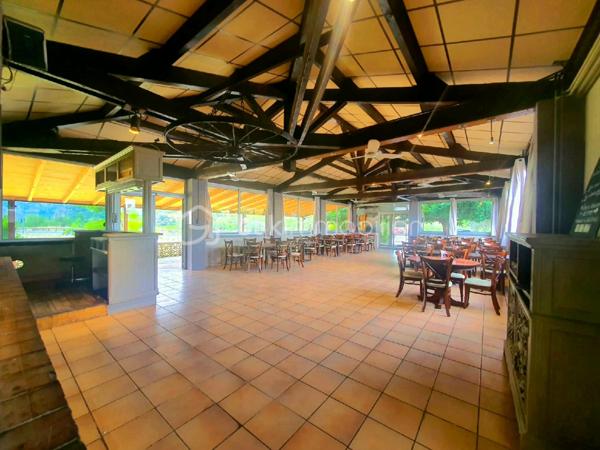 Local d activites de 229,97 m²