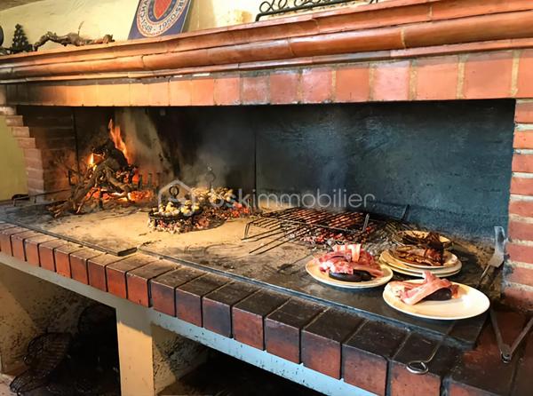 Local d activites de 229,97 m²